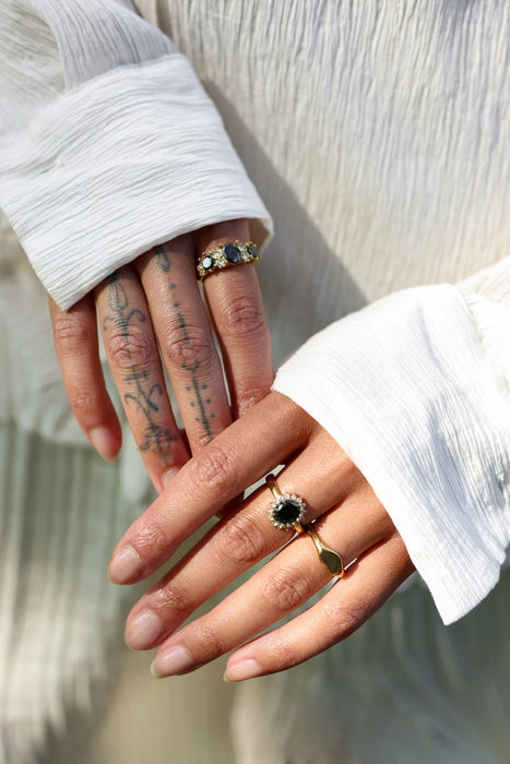 Vintage Style Stone Ring Black