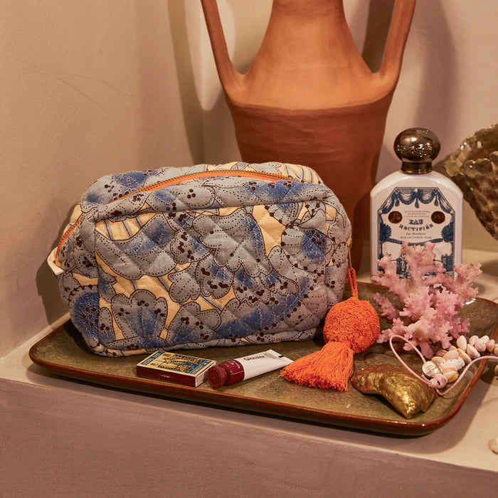 Lucia Beauty Bag Blue